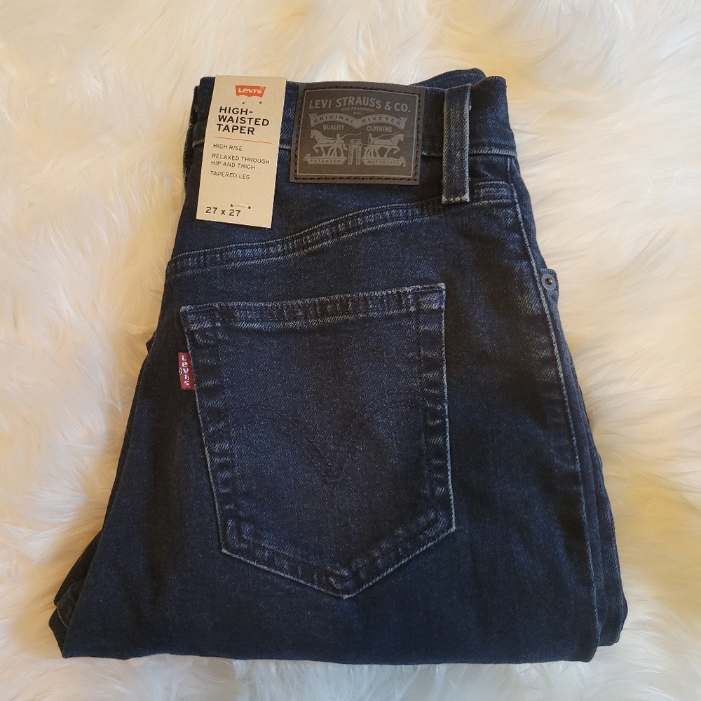 New, NWT Levi's High-waisted Taper Jeans, Size 27 x 27